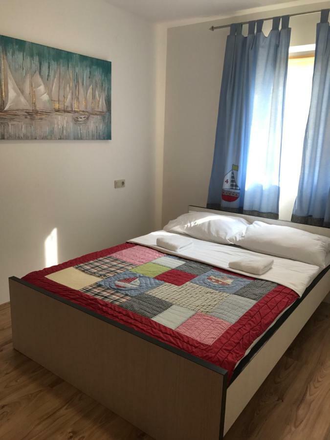 Apartmani Sanja Marina Exteriör bild