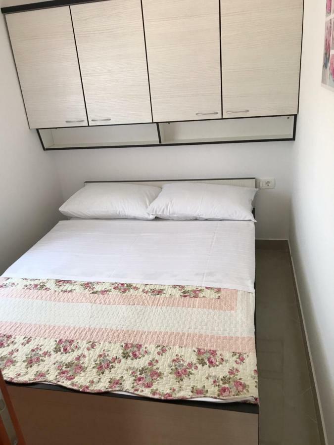 Apartmani Sanja Marina Exteriör bild